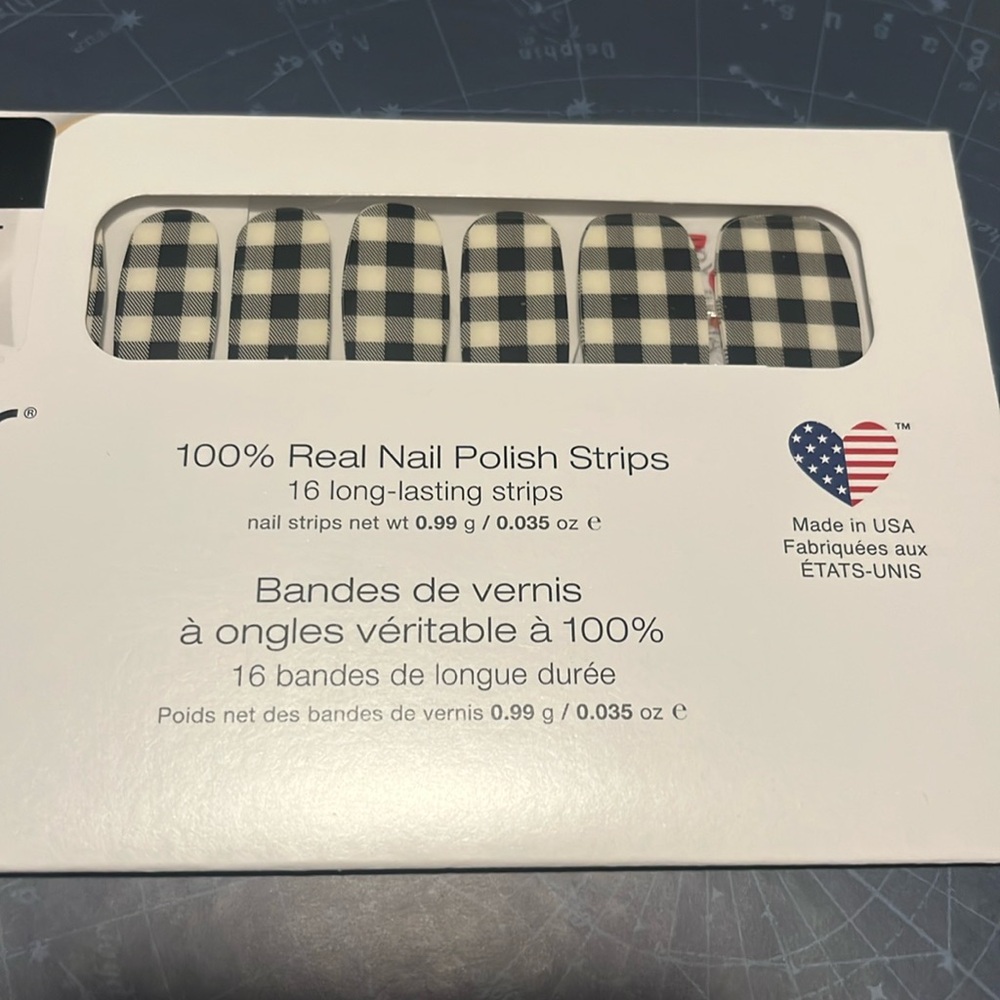 Color Street Nail Set plaid about you